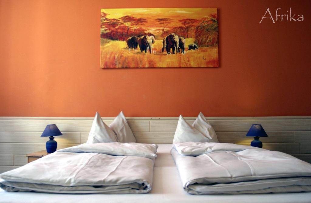 Bavaria Safari Hotel Dachau Zimmer foto